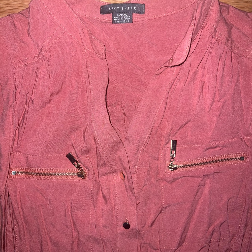 Suzy Shier Rose Top with Front Zippers